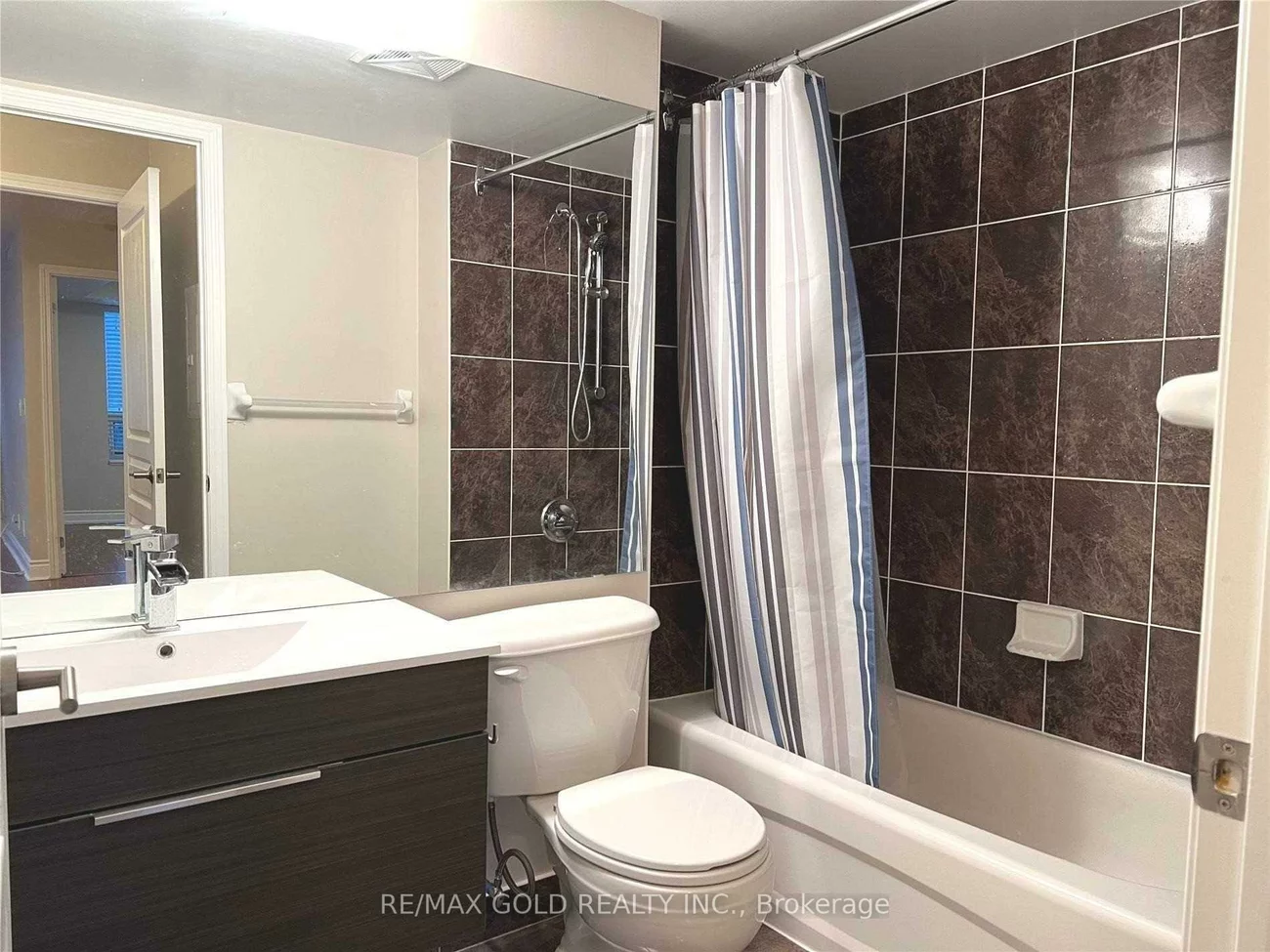 75, South Town Centre, Unionville, Markham
