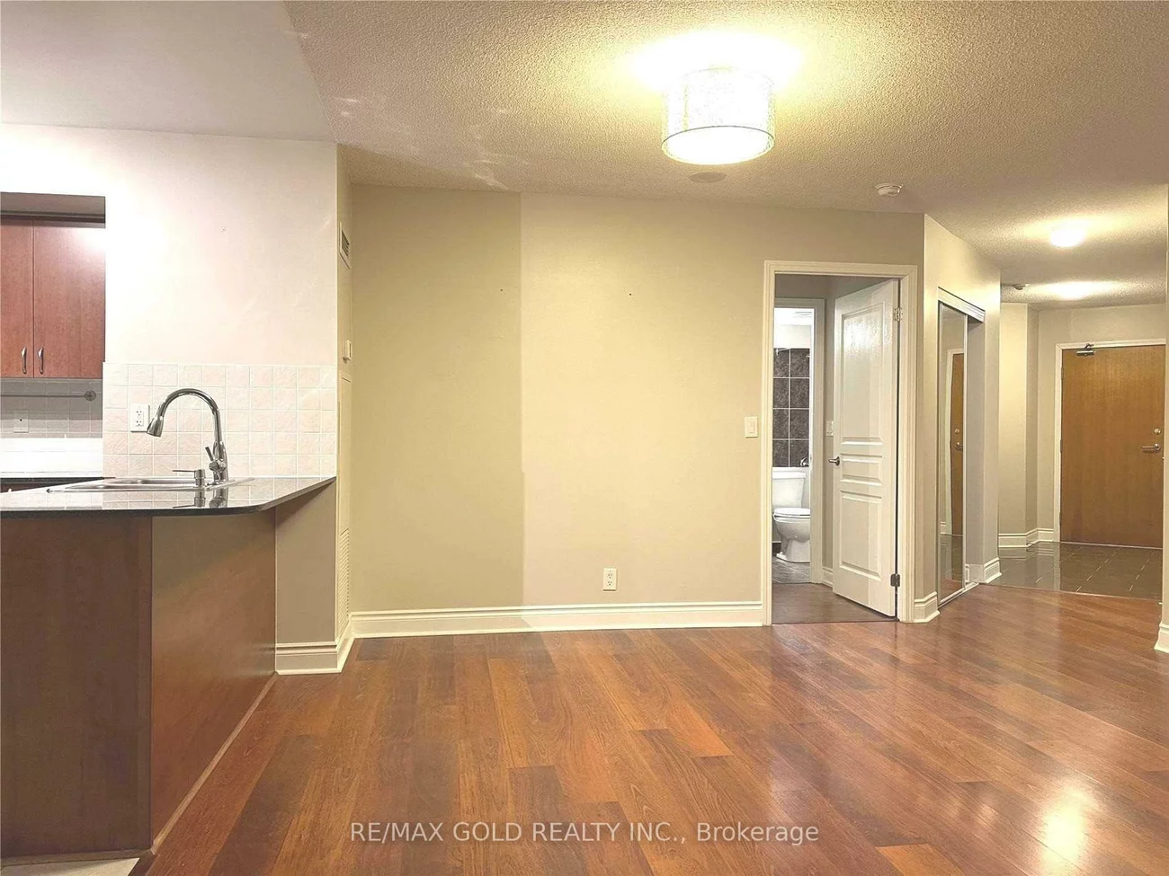 75, South Town Centre, Unionville, Markham