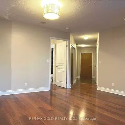 75, South Town Centre, Unionville, Markham