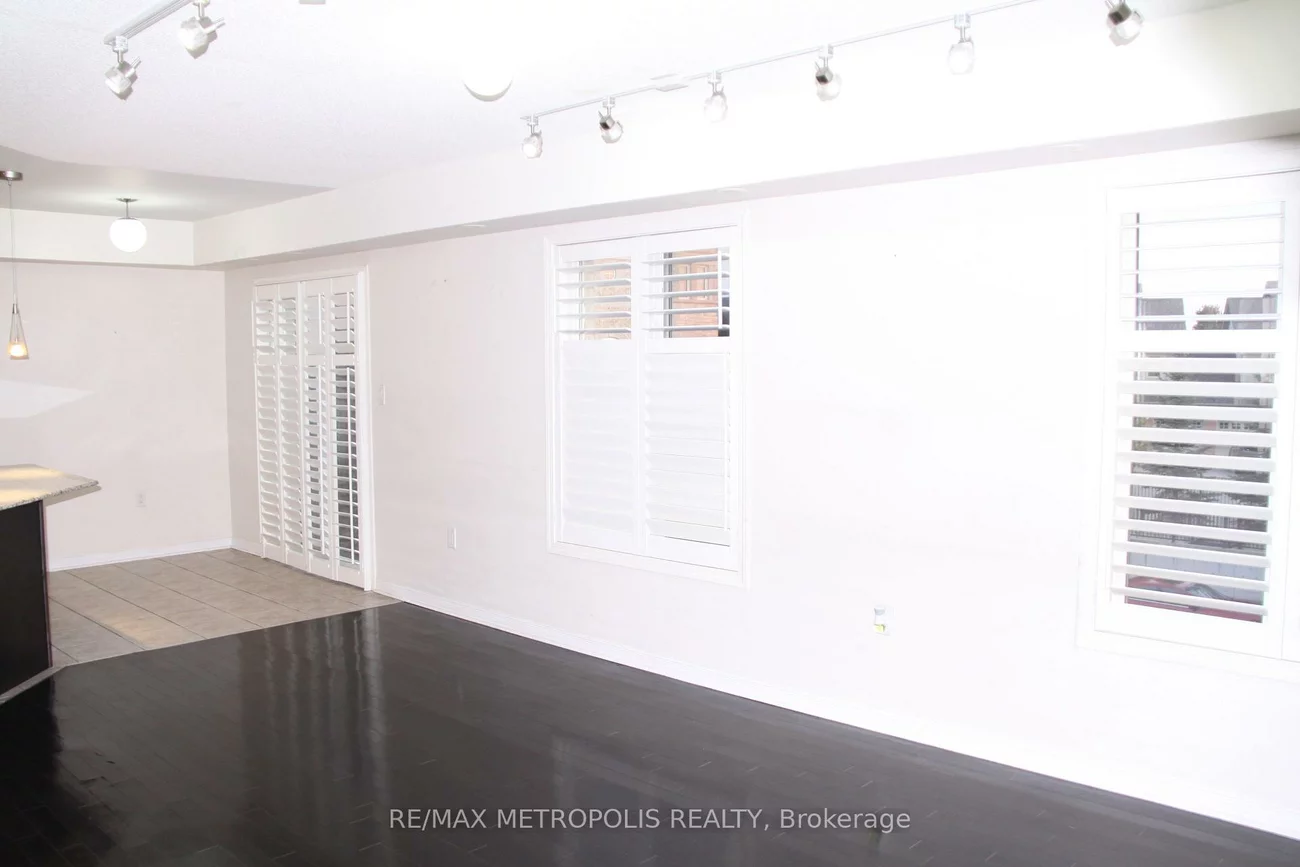 2127, Bur Oak, Greensborough, Markham