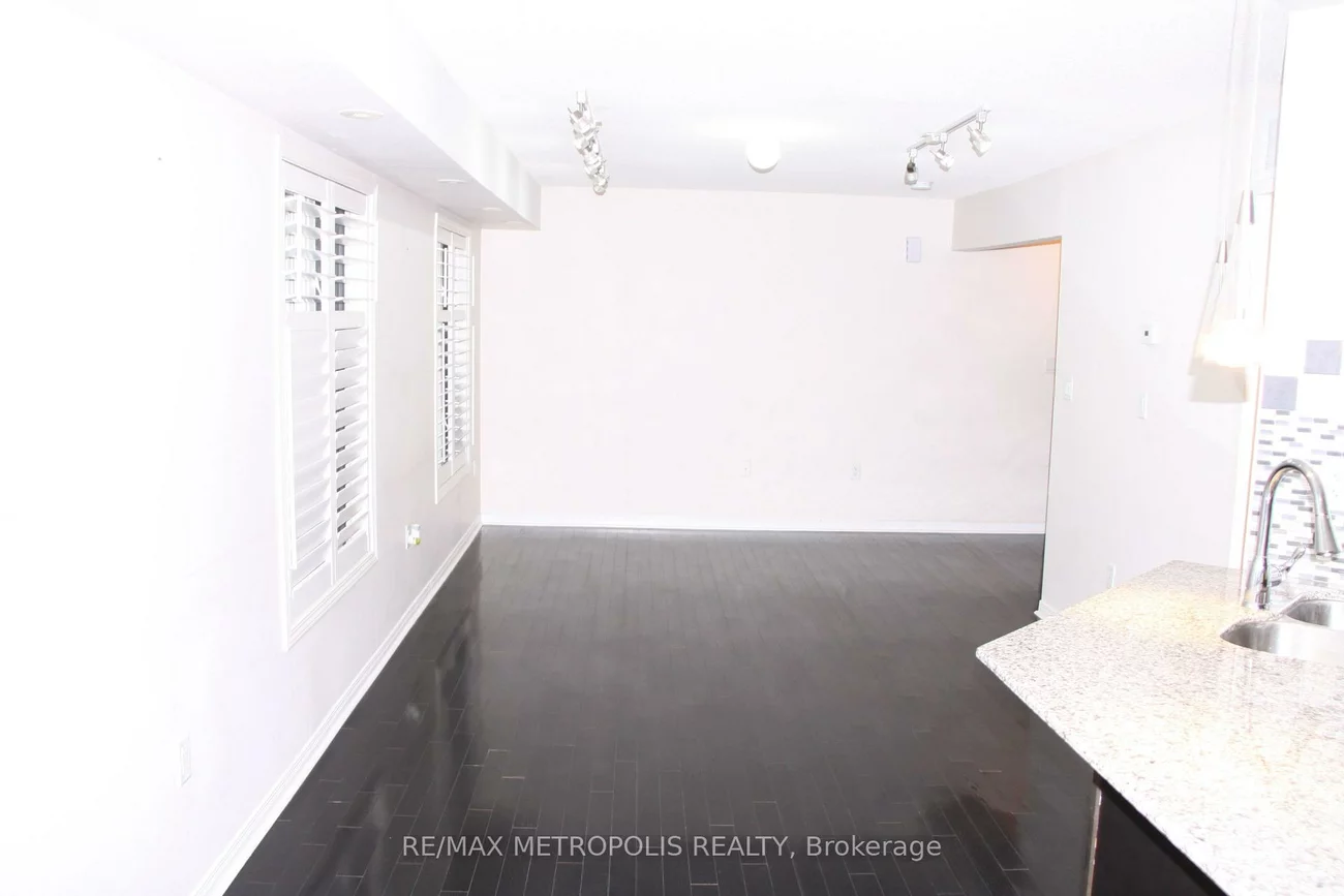 2127, Bur Oak, Greensborough, Markham
