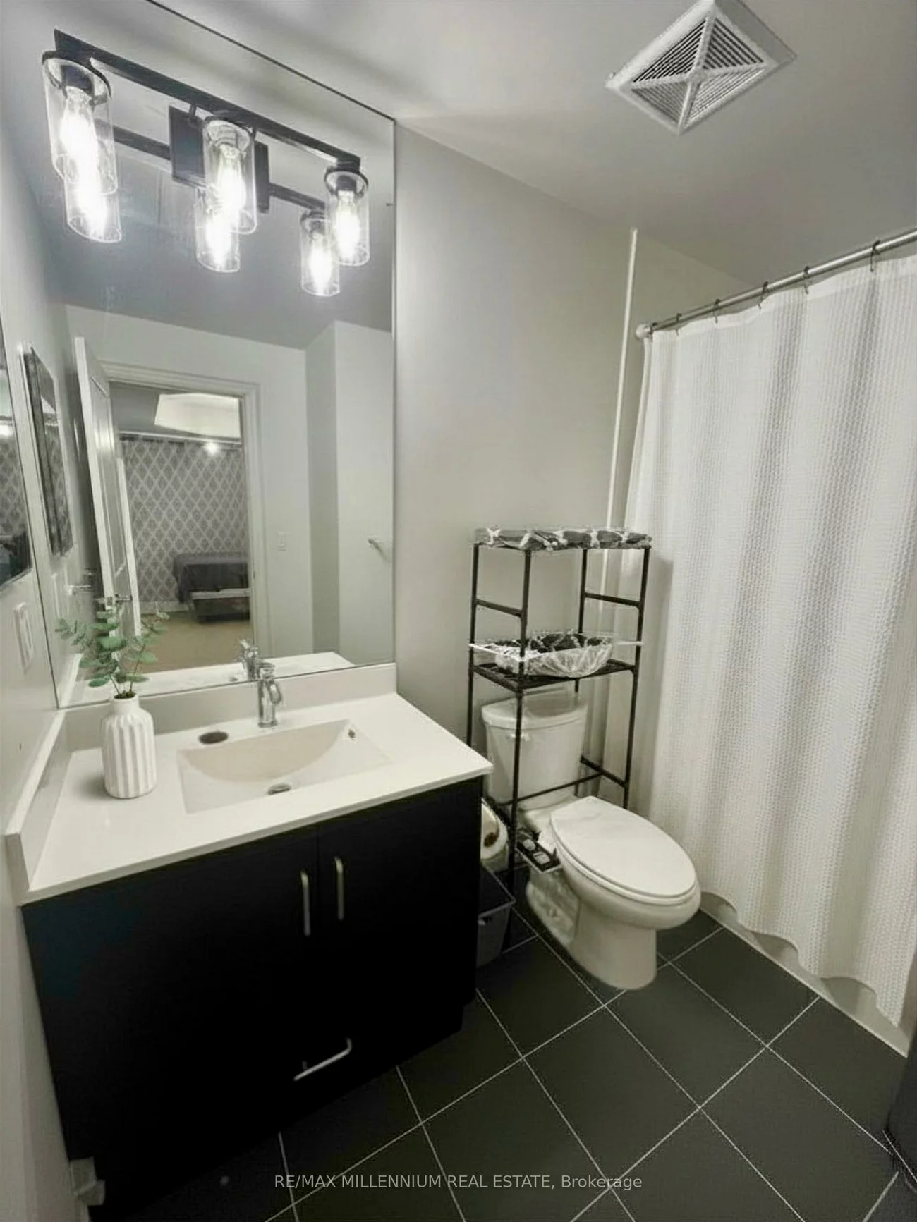 89, South Town Centre, Unionville, Markham