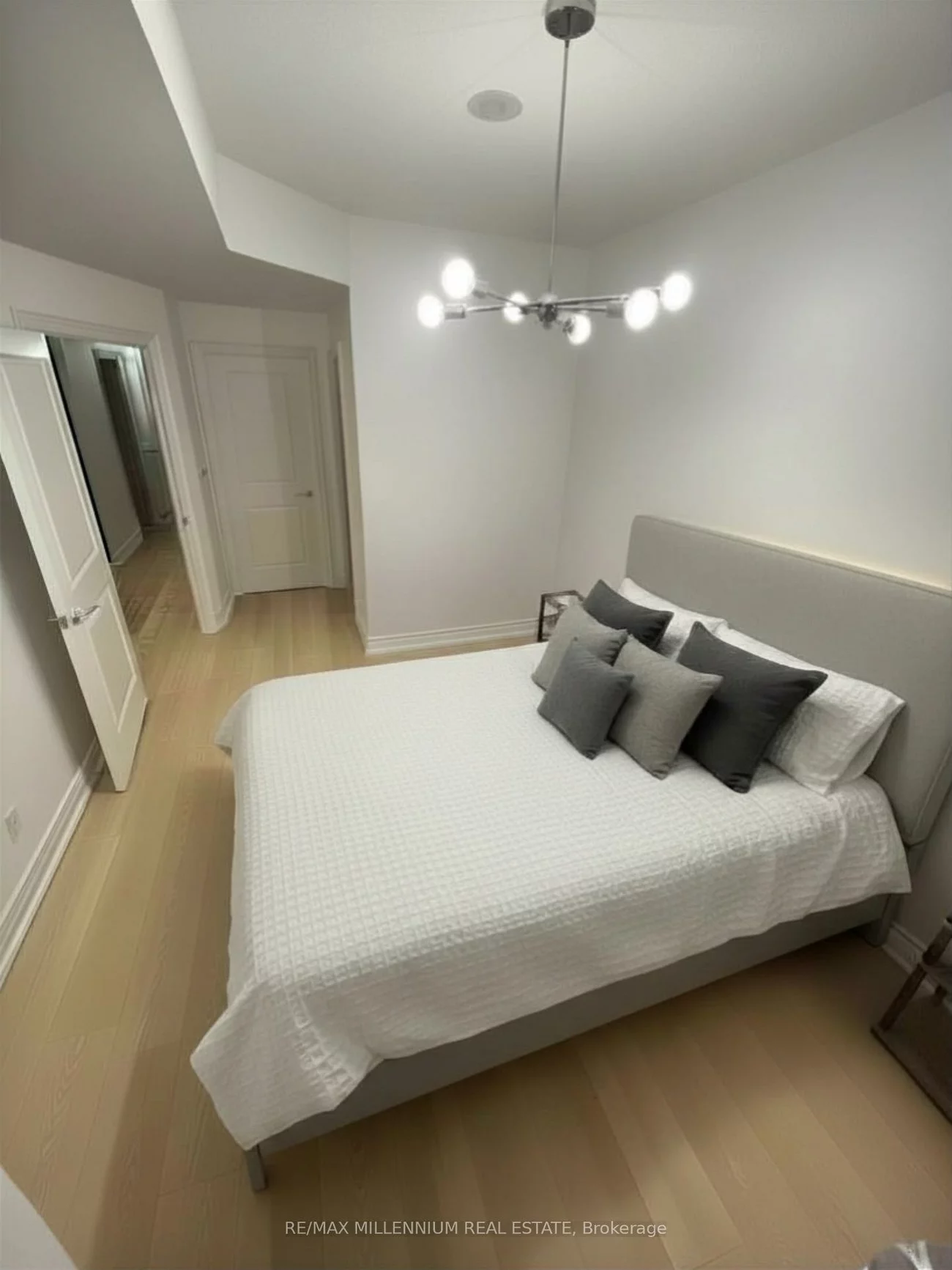 89, South Town Centre, Unionville, Markham