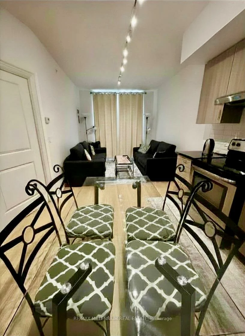 89, South Town Centre, Unionville, Markham