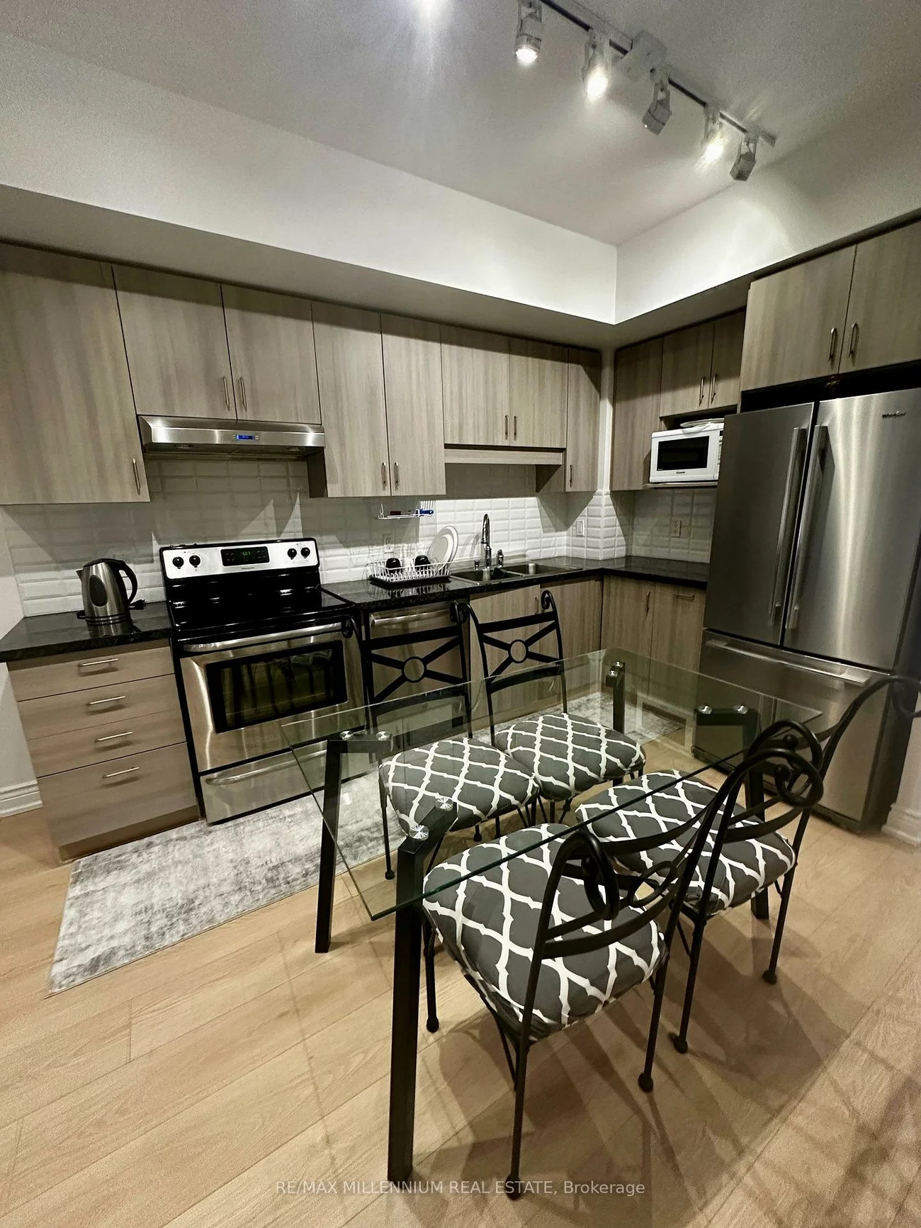 89, South Town Centre, Unionville, Markham