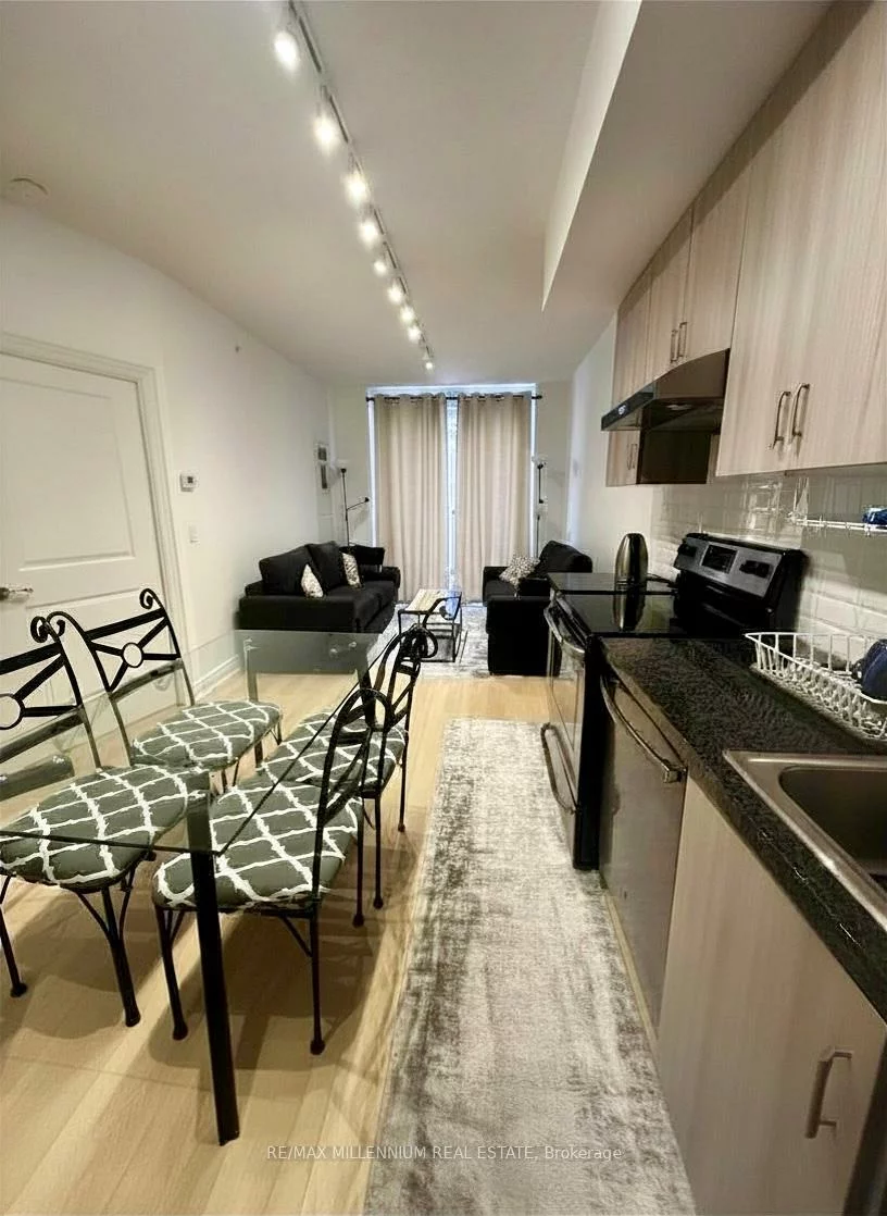 89, South Town Centre, Unionville, Markham