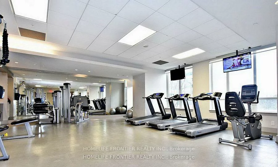 7161, YONGE, Thornhill, Markham