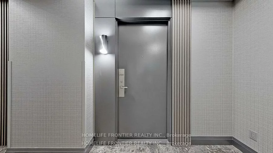 7161, YONGE, Thornhill, Markham