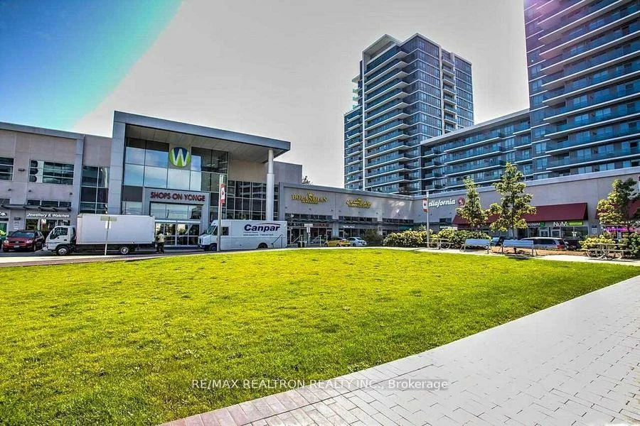 7161, Yonge, Grandview, Markham