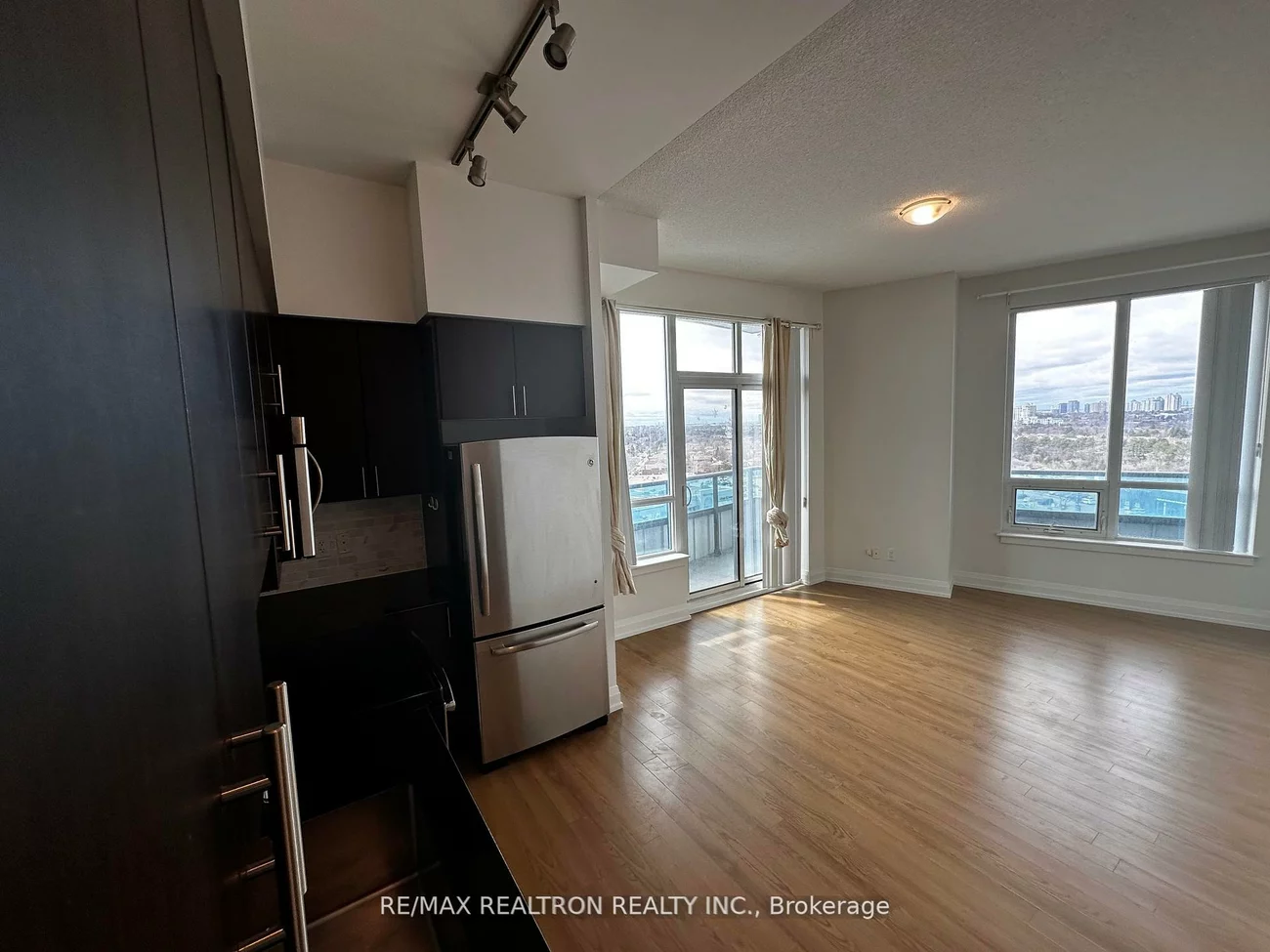 7161, Yonge, Grandview, Markham