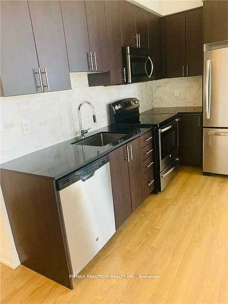 7161, Yonge, Grandview, Markham