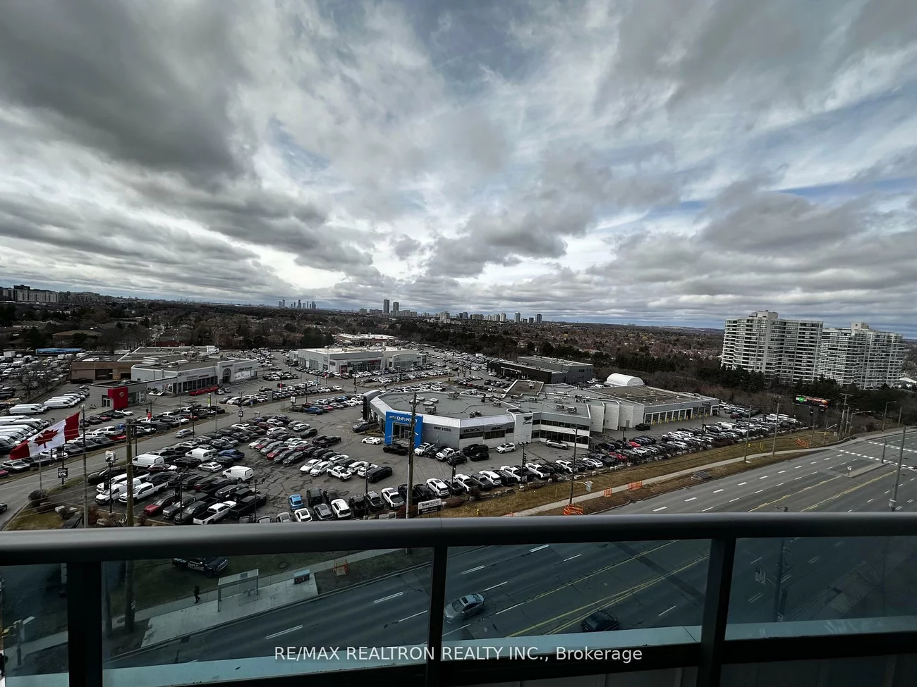 7161, Yonge, Grandview, Markham