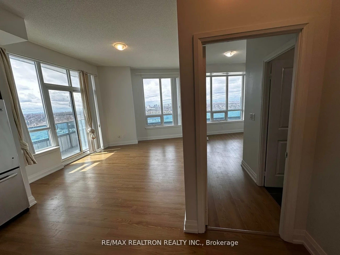 7161, Yonge, Grandview, Markham