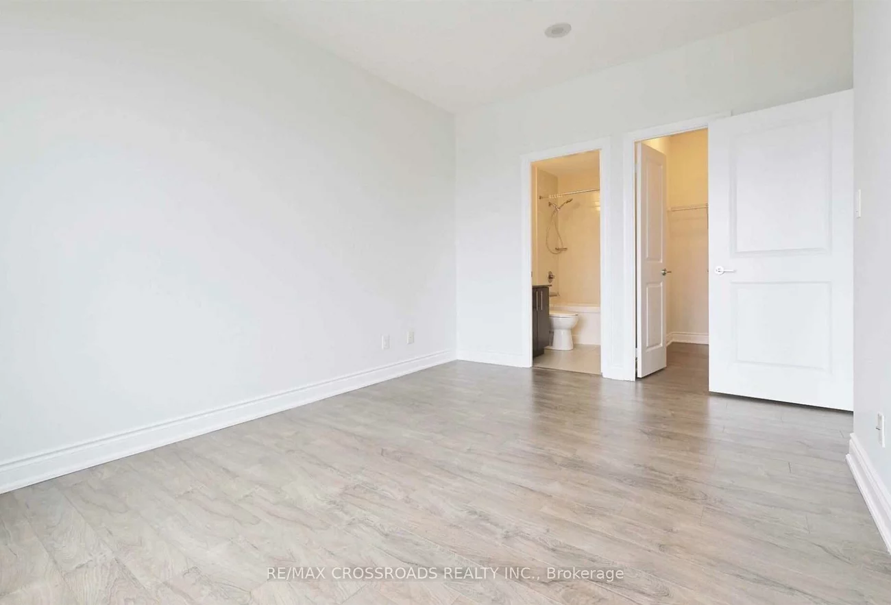 325, South Park, Commerce Valley, Markham