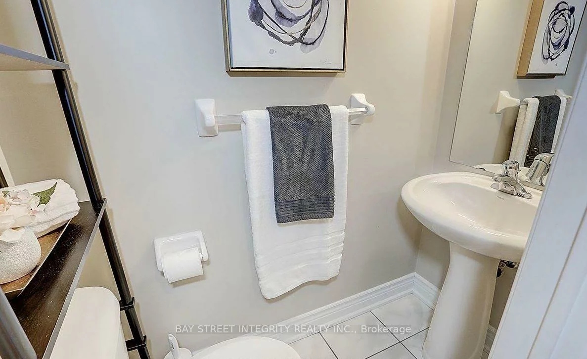 2199, Bur Oak, Greensborough, Markham