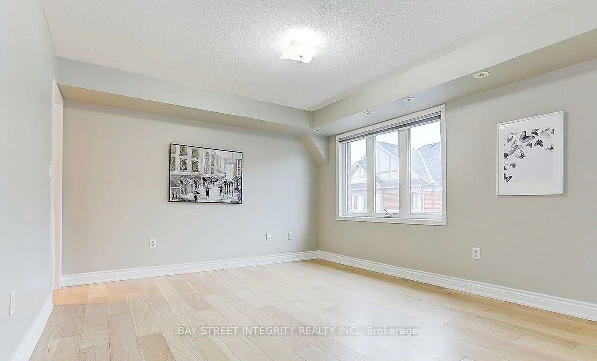 2199, Bur Oak, Greensborough, Markham