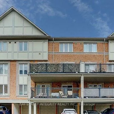 2199, Bur Oak, Greensborough, Markham