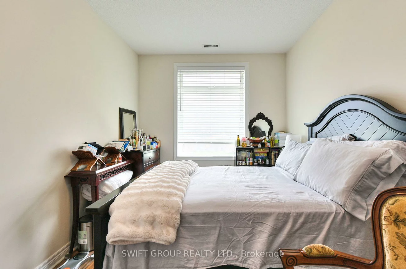 7325, Markham, Cedarwood, Markham