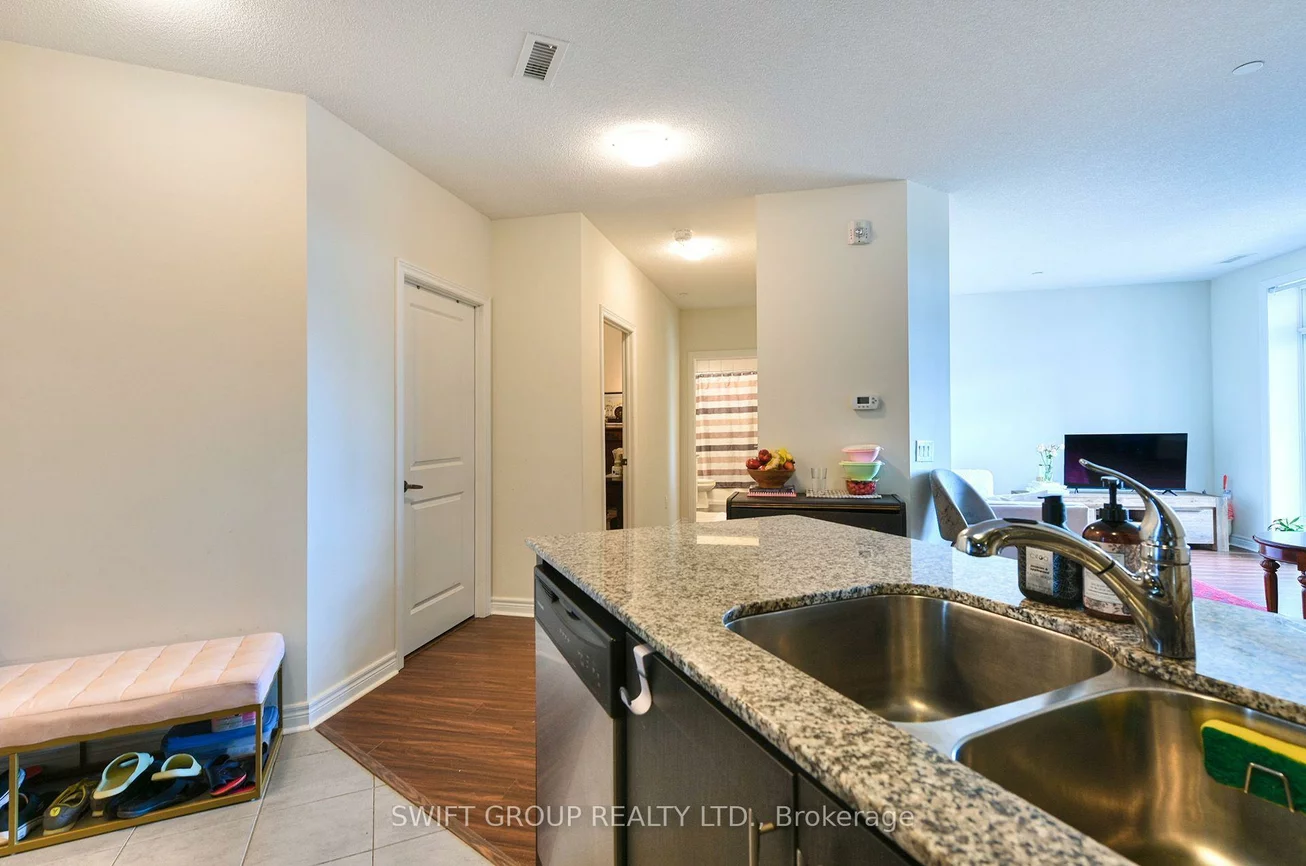 7325, Markham, Cedarwood, Markham