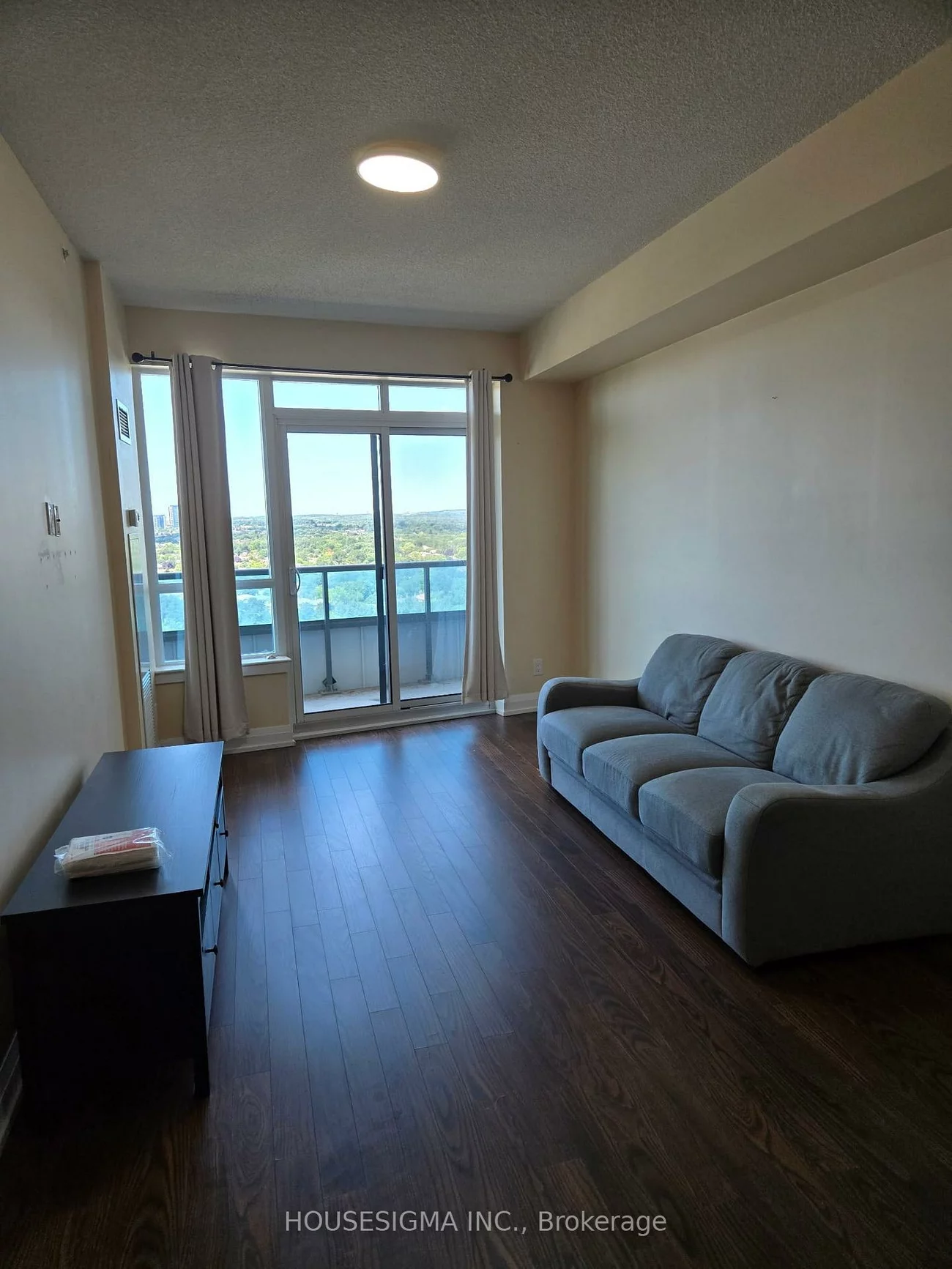 7161, Yonge, Grandview, Markham