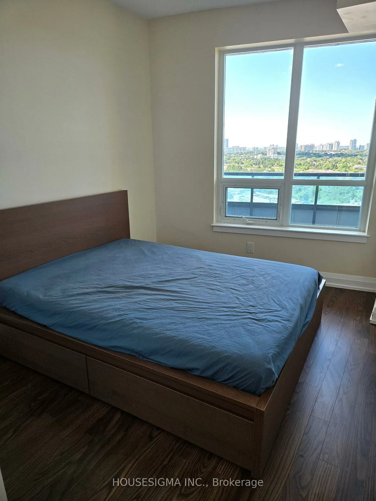 7161, Yonge, Grandview, Markham