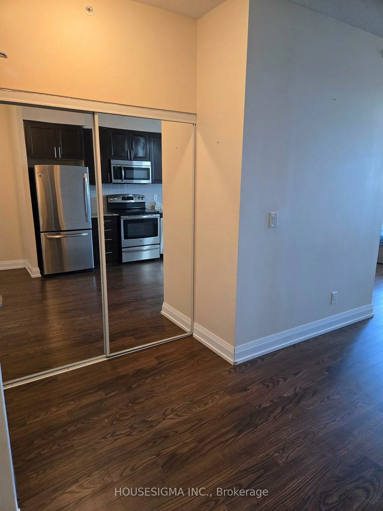 7161, Yonge, Grandview, Markham