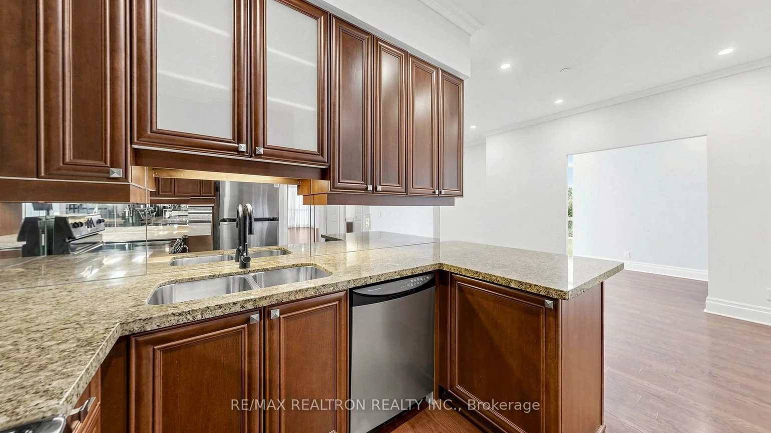 39, Upper Duke, Unionville, Markham