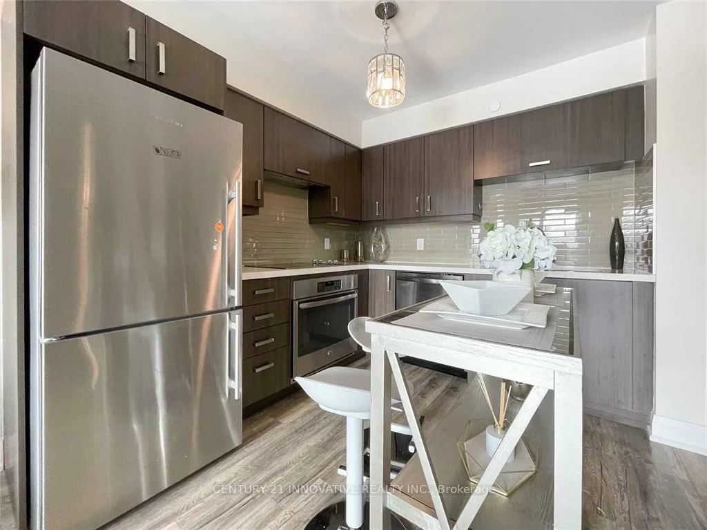 18, Uptown, Unionville, Markham