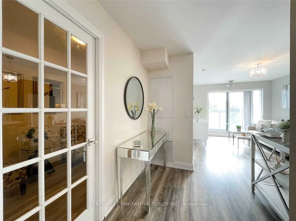 18, Uptown, Unionville, Markham