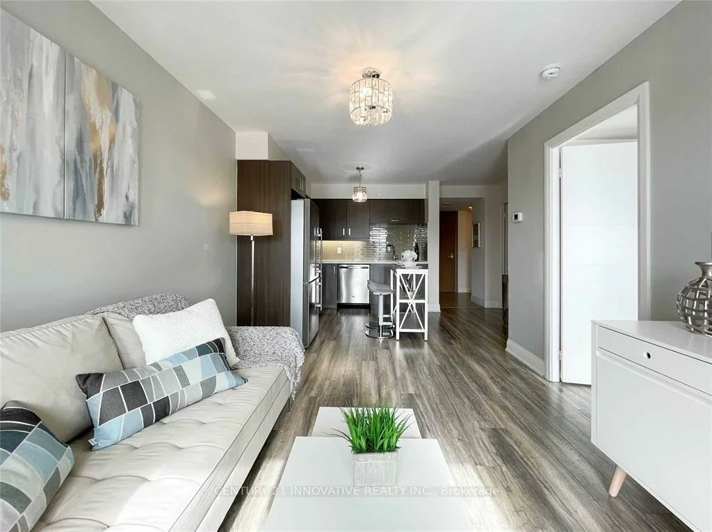 18, Uptown, Unionville, Markham