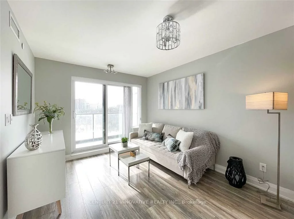 18, Uptown, Unionville, Markham