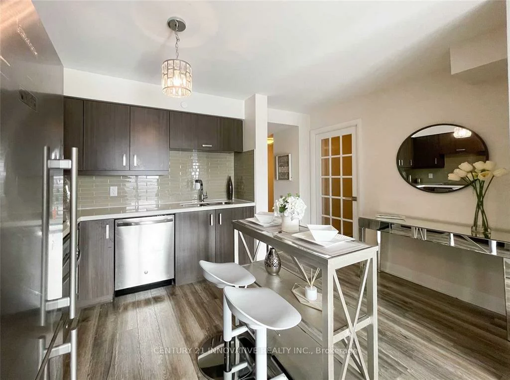 18, Uptown, Unionville, Markham
