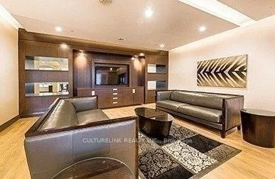 7171, Yonge, Thornhill, Markham