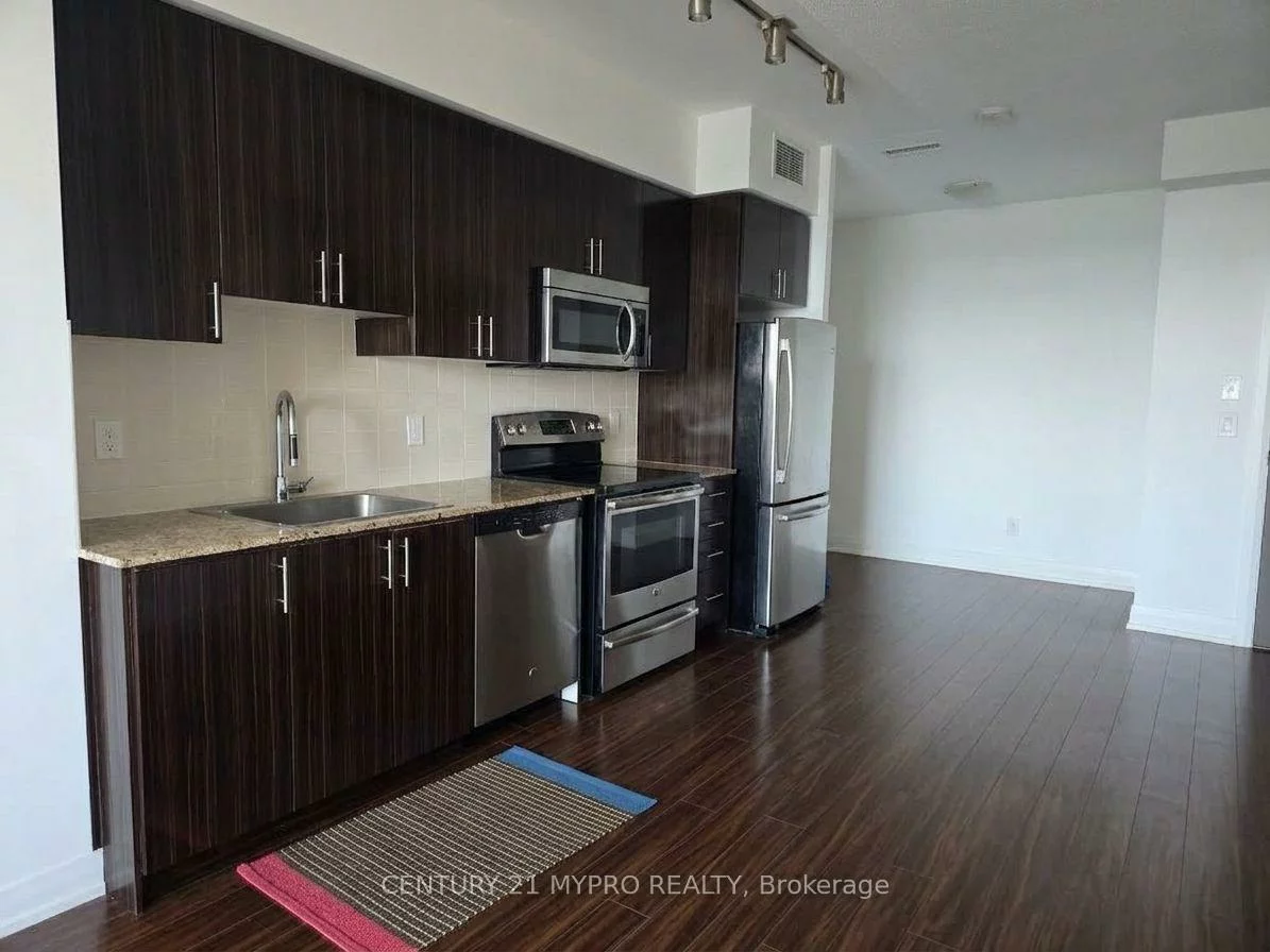 7161, Yonge, Grandview, Markham