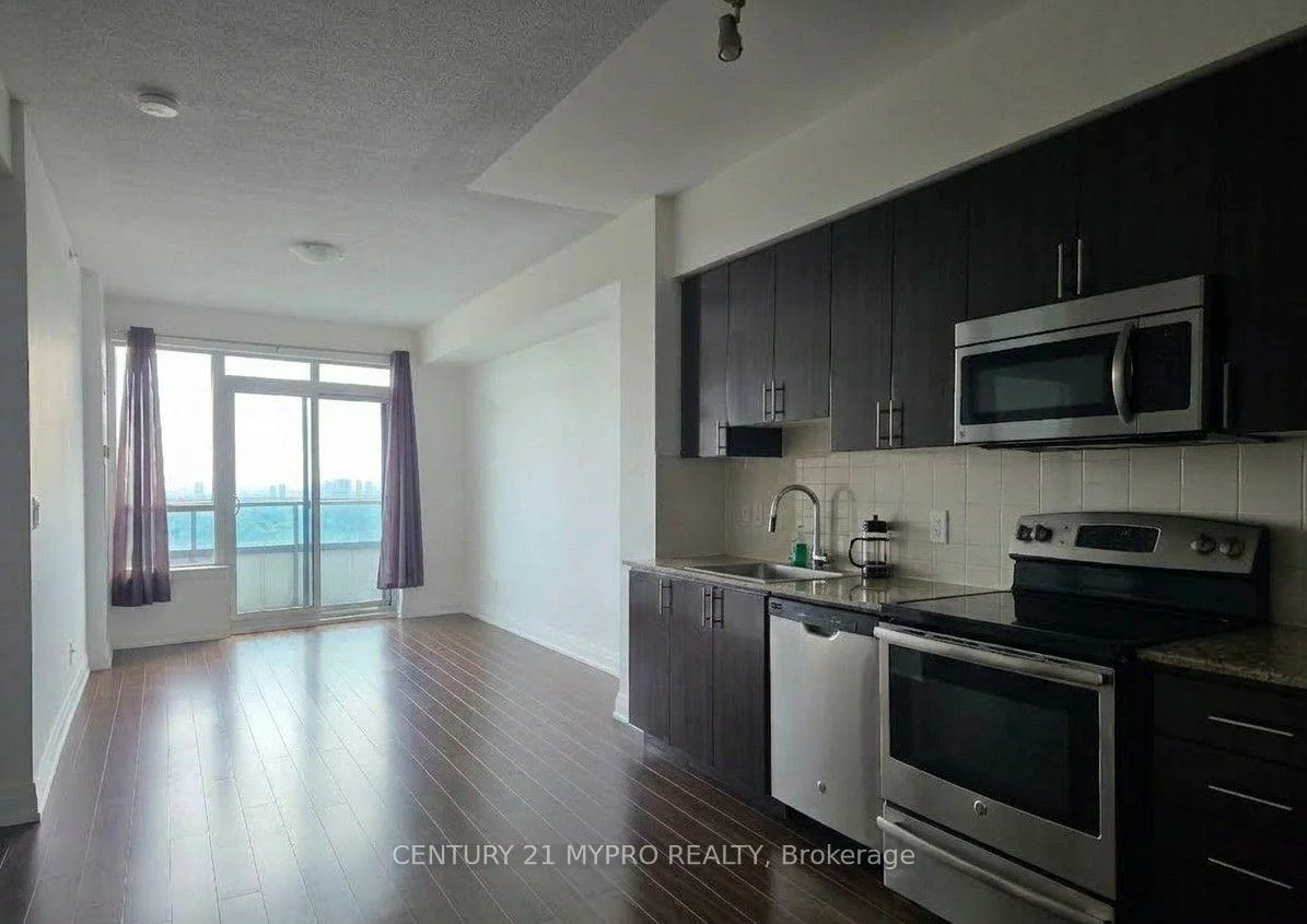 7161, Yonge, Grandview, Markham