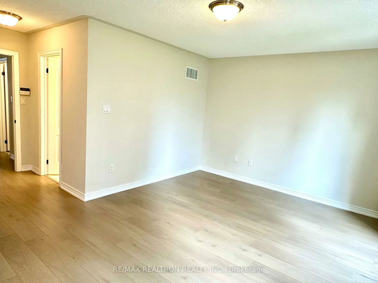 54, Times, Commerce Valley, Markham