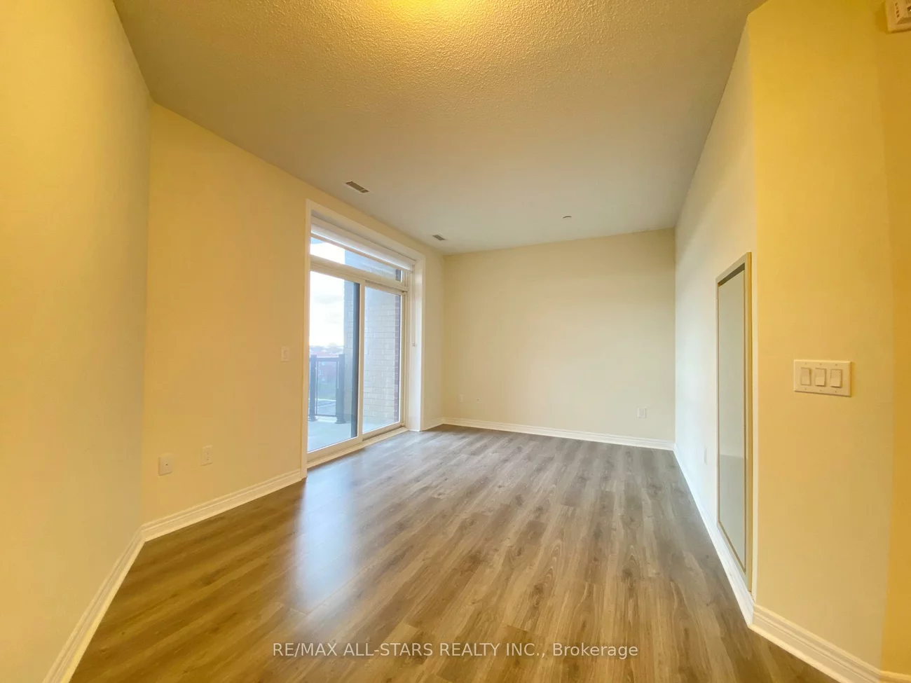 39, New Delhi, Cedarwood, Markham