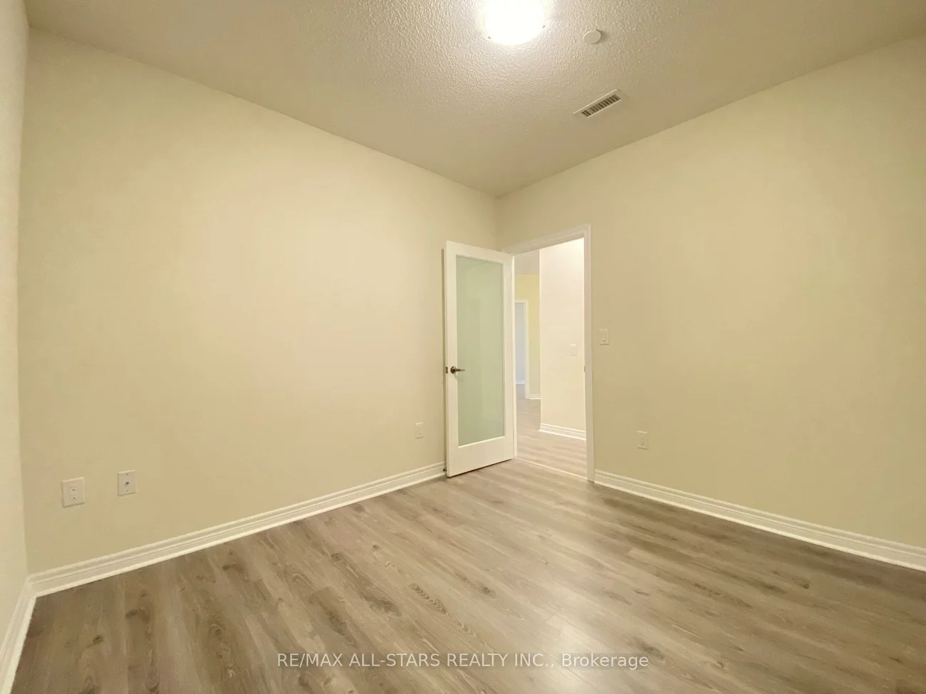 39, New Delhi, Cedarwood, Markham