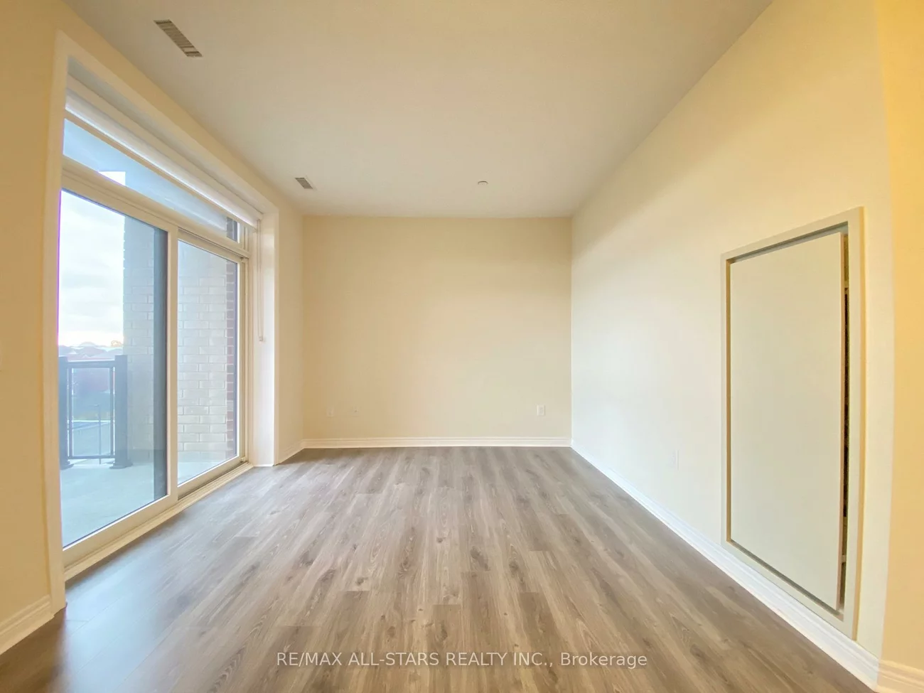 39, New Delhi, Cedarwood, Markham