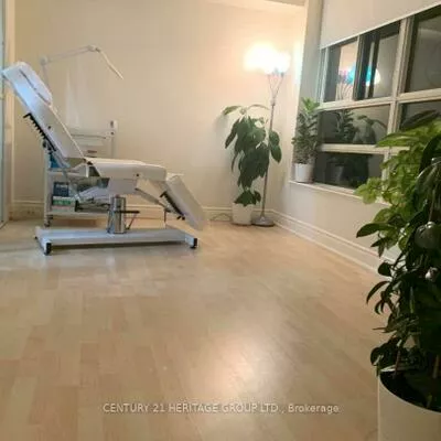 7805, Bayview, Aileen-Willowbrook, Markham