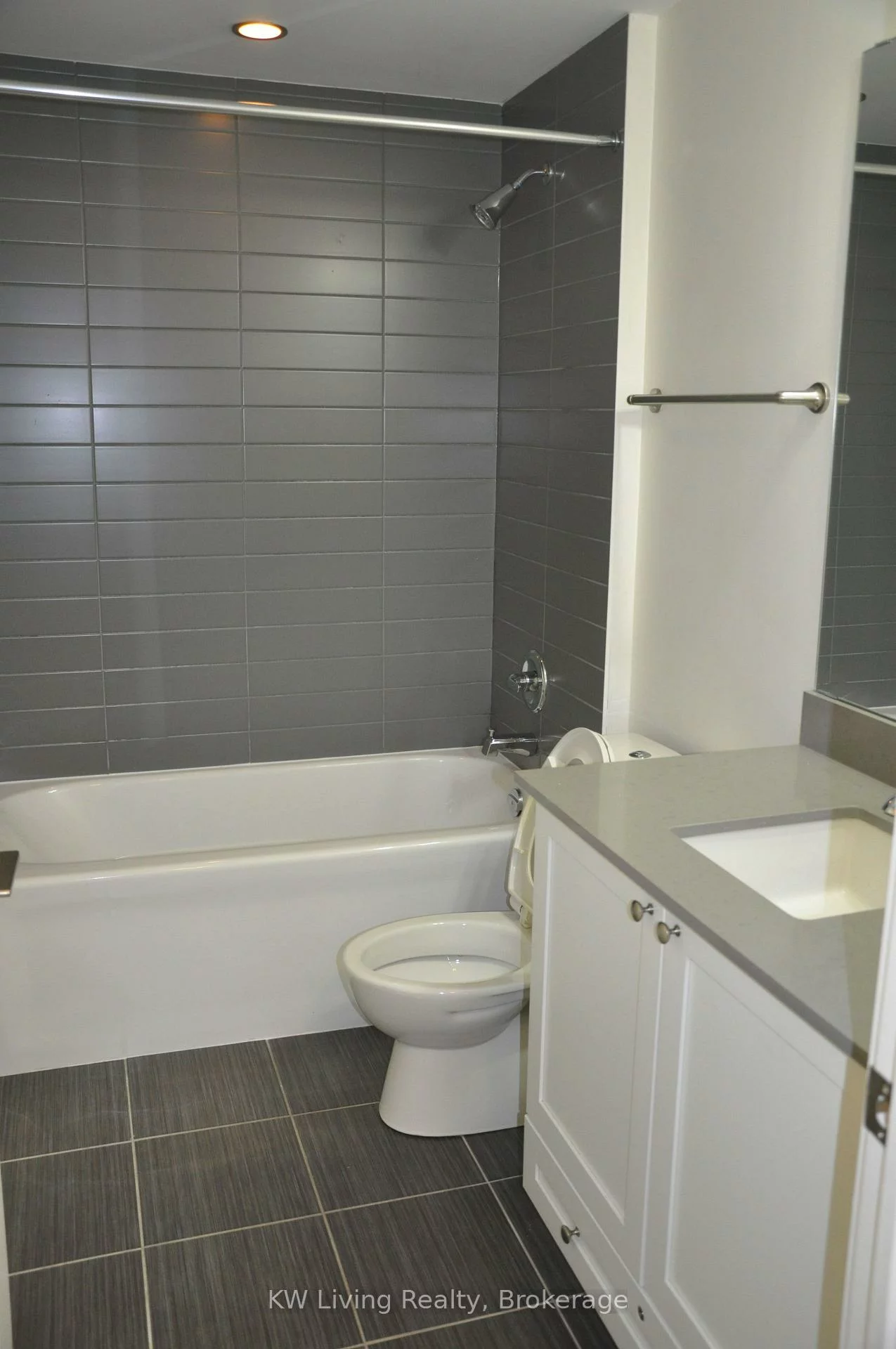 28, Prince Regent, Cathedraltown, Markham