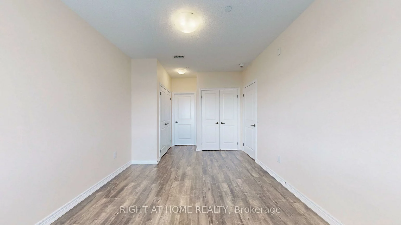 7325, Markham, Cedarwood, Markham