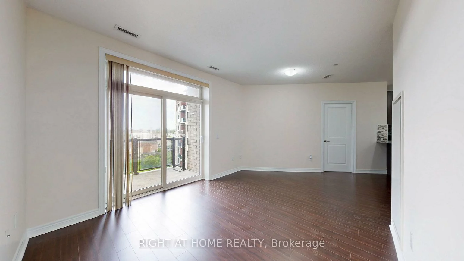 7325, Markham, Cedarwood, Markham
