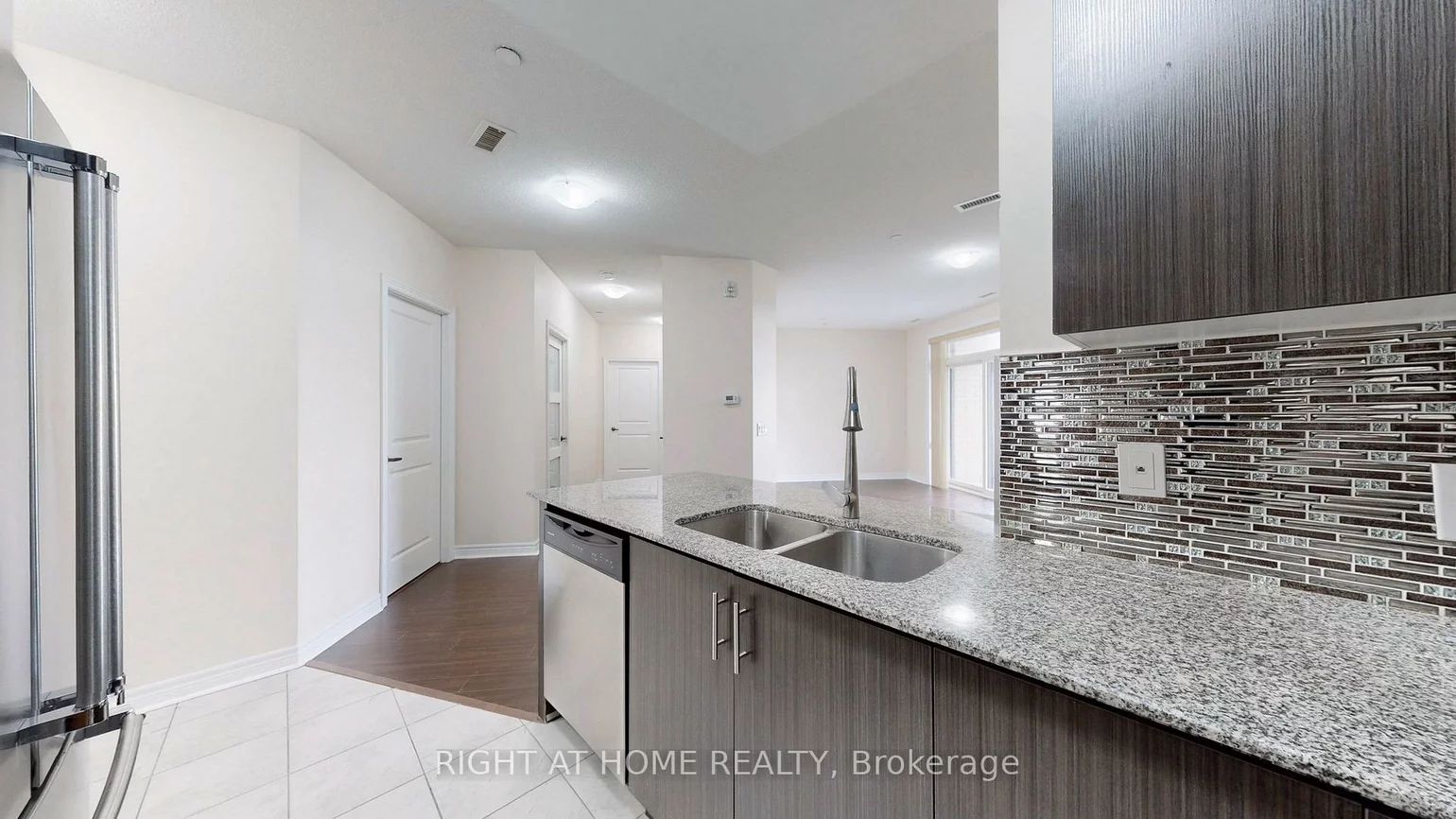 7325, Markham, Cedarwood, Markham