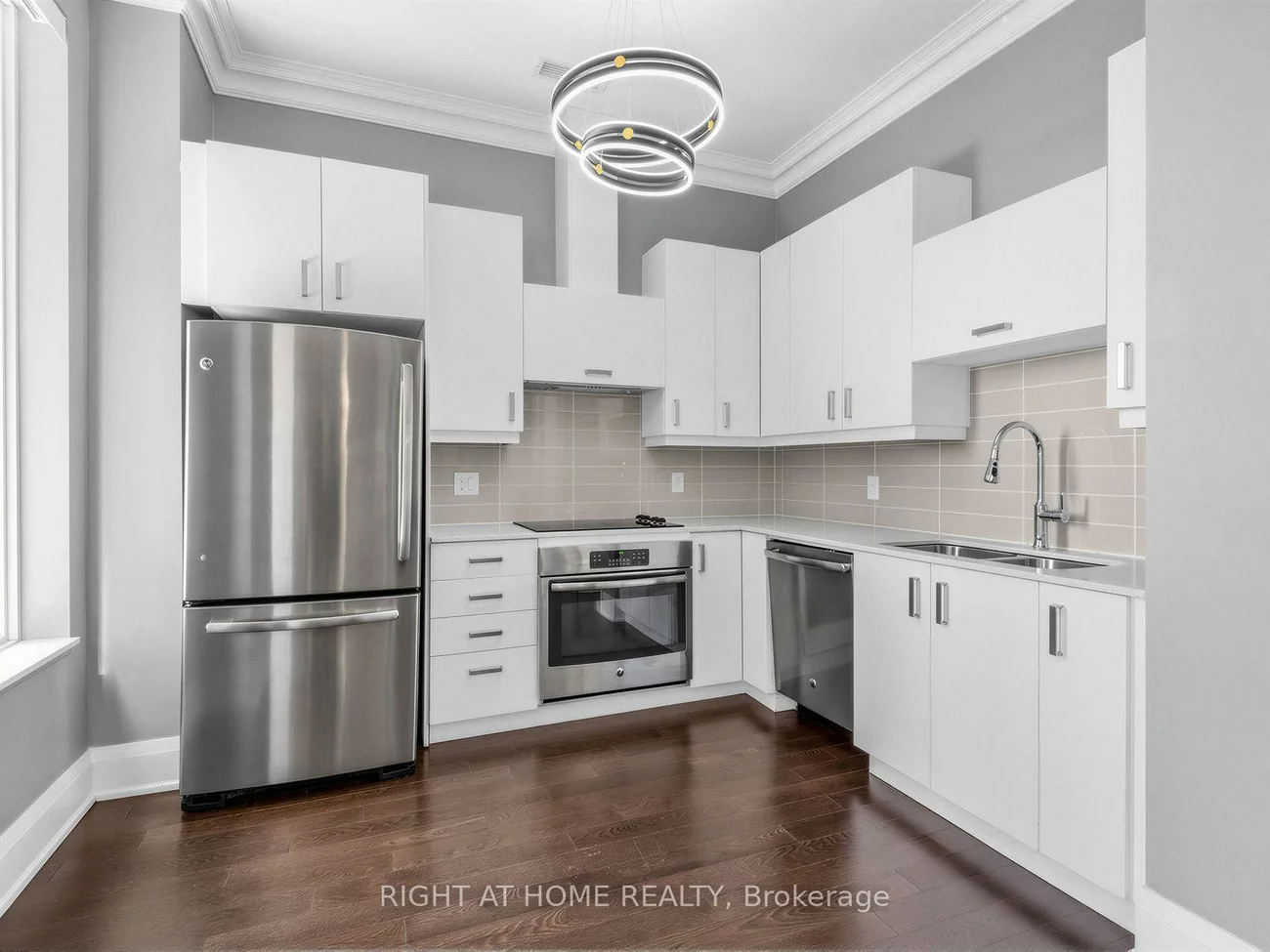 28, Uptown, Unionville, Markham