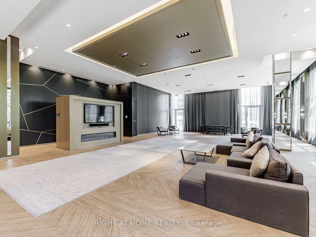 28, Uptown, Unionville, Markham