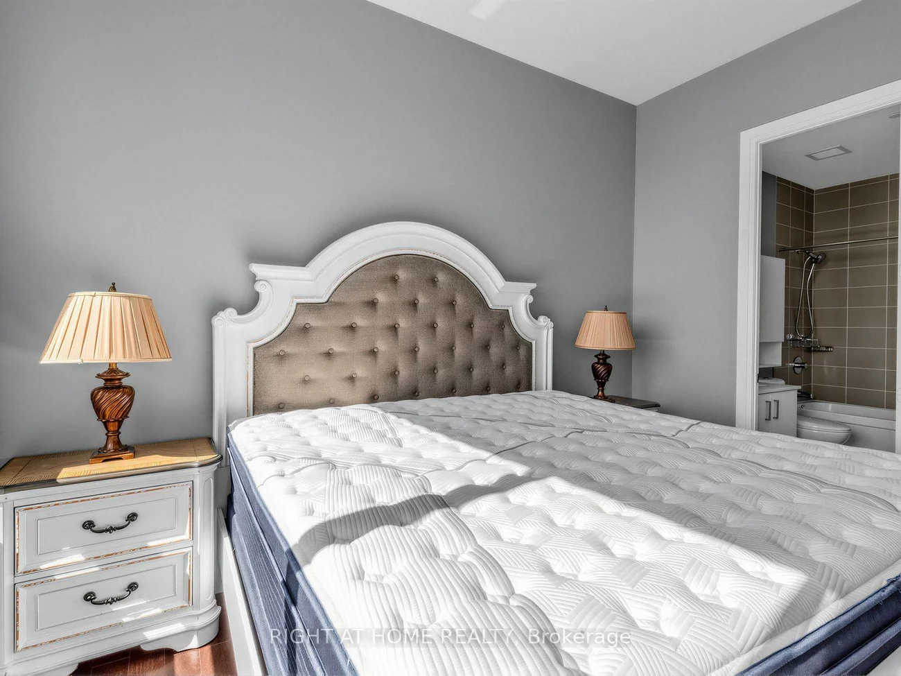 28, Uptown, Unionville, Markham