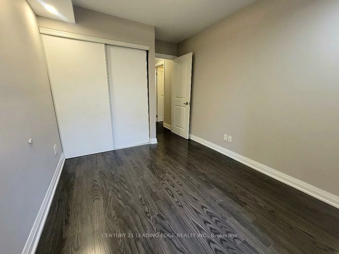 320, John, Aileen-Willowbrook, Markham