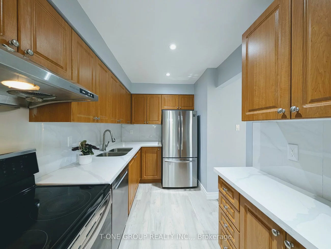 8, Camelot, Markham Village, Markham