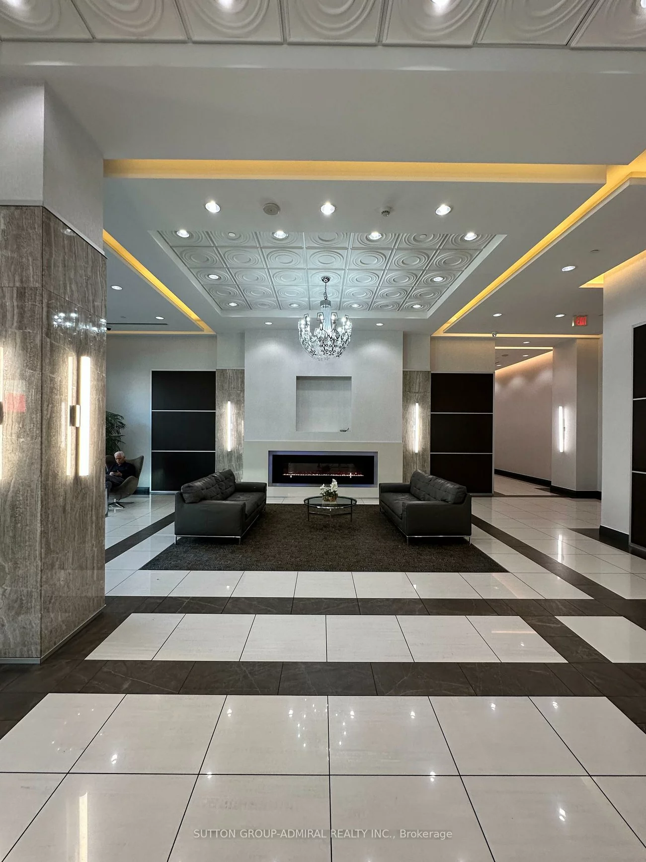 7161, Yonge, Thornhill, Markham